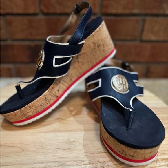 TOMMY HILFIGER PLATFORM RED WHITE & NAVY PREPPY WEDGE CASUAL DRESSY SANDALS SZ 9 - Picture 9 of 12